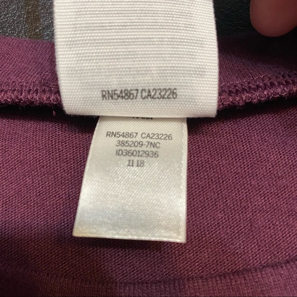 PINK Victoria’s Secret Maroon w/ White Logo Short Cuffed Sleeve Shirt Size S - Picture 5 of 8